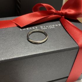 【ラザール ダイヤモンド(LAZARE DIAMOND)の口コミ】 最初、店舗へ伺う前に指輪の形は決まっていたが、スタッフの方にご提案を…