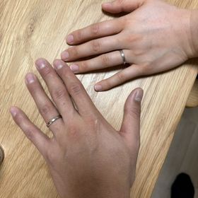 【uchimari(ウチマリ)の口コミ】 二人の思い出をたくさん詰め込んだ指輪です。
象がドーナツを持っているデ…