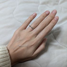 【アイプリモ(I-PRIMO)の口コミ】 シンプルで飽きが来ないデザイン。幅が細いので指が長く見える。鍛造製法…