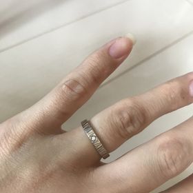 【REGALO(レガロ)の口コミ】 最初は毎日付けるものなので華奢なものにしようか悩んだのですが、お互い…