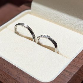 【TANZO.(鍛造指輪)の口コミ】 デザイン、素材、デザインなど自分好みにできるので
ダイヤモンドも自分に…