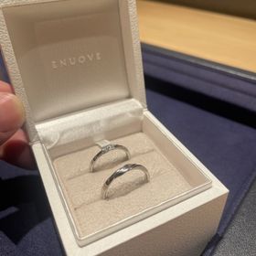 【ENUOVE(イノーヴェ)の口コミ】 シンプルかつおしゃれなデザインに惹かれて購入しました。
どんな服装にも…