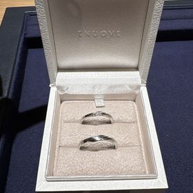 【ENUOVE(イノーヴェ)の口コミ】 シンプルなデザインだけど、ウェーブがかかっていて可愛らしい所やどんな…