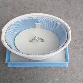 【canal4℃(カナルヨンドシー)の口コミ】 25万以内で婚約指輪を探していました。婚約指輪としてはお手頃の方なので…