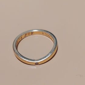 【カルティエ(Cartier)の口コミ】 Cartierのピンクゴールド色の指輪です。
ダイヤが３つ付いており手のひら…