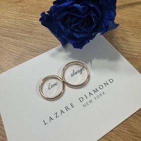 【ラザール ダイヤモンド(LAZARE DIAMOND)の口コミ】 色はゴールドとプラチナがあり、特別感を出したくゴールドを選びました。…