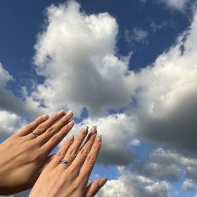 【銀座ダイヤモンドシライシの口コミ】 着けている感じがなく、手にすごく馴染みやすいです。
デザインもウェーブ…