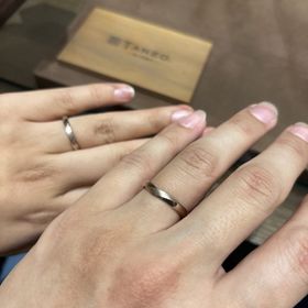【TANZO.(鍛造指輪)の口コミ】 シンプルなデザインに少しだけ加工を入れました。専門的な知識のある店員…