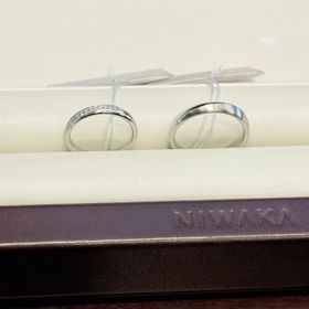 【LUCIE(ルシエ)の口コミ】 シンプルで可愛い。インダイヤを入れた為統一感が増した。
磨かれた加工が…