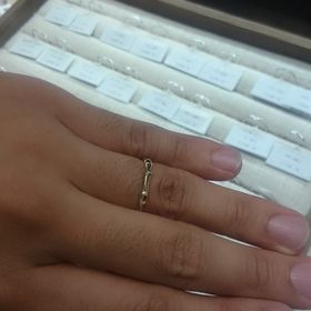 【JEWELRY  KAMATA(ジュエリーかまた)の口コミ】 シルバー基調が多い中でのゴールドな点とデザインが独特な部分が特徴なリ…