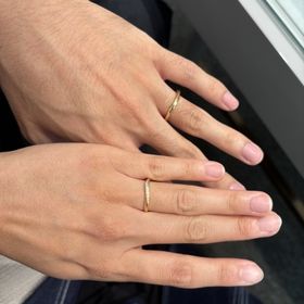【アイプリモ(I-PRIMO)の口コミ】 指輪の波打つようなデザインが、2人の指輪を合わせると繋がっているように…
