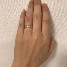 【ete(エテ)の口コミ】 私も夫もシンプルで、そんなに華奢すぎず、太すぎずの指輪を探していたと…