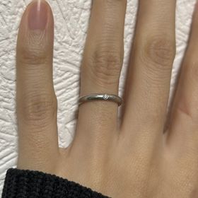 【カルティエ(Cartier)の口コミ】 控えめなダイヤがひとつついていてフォーマルにはダイヤ側を上に、葬儀な…