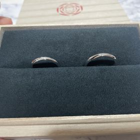 【出雲結(いずもゆい)の口コミ】 シンプルな中にも美しさがあって、斜めに埋め込まれているダイヤモンドが…