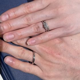 【銀座ダイヤモンドシライシの口コミ】 既にある婚約指輪と同じシリーズで結婚指輪を揃えました。結婚指輪だけで…
