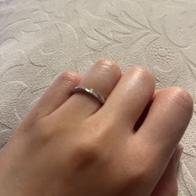 【銀座ダイヤモンドシライシの口コミ】 今回購入した指輪は付け心地がいいです。
試着した際、付け心地がよく驚い…
