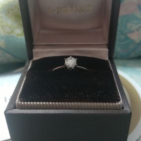 【アイプリモ(I-PRIMO)の口コミ】 婚約指輪を渡すお相手の方が奥ゆかしい方なので、控えめの中にも品がある…