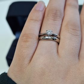 【4℃ BRIDAL(ヨンドシーブライダル)の口コミ】 結婚指輪
·色褪せないデザインだけど、ちょっと遊び心がある
&midd…