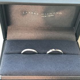【ラザール ダイヤモンド(LAZARE DIAMOND)の口コミ】 セットのものでなく、お互いが好みの物を選びました。
どれも素敵で選ぶの…