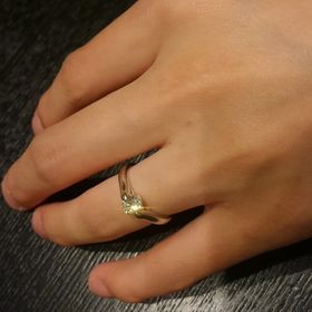 【芝翫香(しかんこう)の口コミ】 結婚指輪以上に高価で、あまり付ける機会がないと思われる婚約指輪。買う…