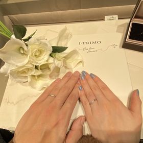 【アイプリモ(I-PRIMO)の口コミ】 ねじれがとても素敵で、婚約指輪と合わせても違和感がなかったです。中に…