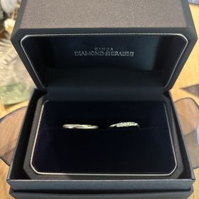 【銀座ダイヤモンドシライシの口コミ】 ウェーブのかかったデザインで、手が綺麗に見えます。
また、ダイヤモンド…