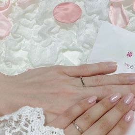 【ケイウノ ブライダル(K.UNO BRIDAL)の口コミ】 何歳になってもつけられるようなシンプルなデザインにしました。指が綺麗…