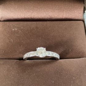 【ついぶ工房の口コミ】 プラチナのただの棒が綺麗に磨き上げられ、傷も見当たらない美しいリング…