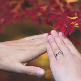 【銀座ダイヤモンドシライシの口コミ】 ウェーブのデザインが指を長くみせてくれます。
着け心地がよく、普段使い…