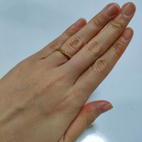 【Something Blue(サムシングブルー)の口コミ】 ふだん着に合わせやすいゴールドを選びました。イエベにおすすめです。私…