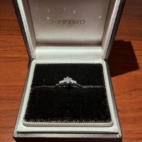 【アイプリモ(I-PRIMO)の口コミ】 この指輪は両側にオリオンがデザインされており、その細やかな造りに感動…