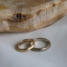 【atelier ST, CAT(アトリエ エスティーキャット)の口コミ】 カジュアルな私服が多いため、普段の服装にも合わせやすいシンプルかつ人…