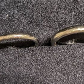 【銀座ダイヤモンドシライシの口コミ】 王道シンプルなストレートデザインを試着しました。ハードプラチナが使用…