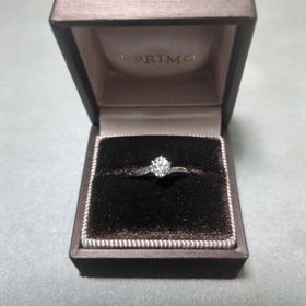 【アイプリモ(I-PRIMO)の口コミ】 デザインがとても良くダイヤモンドがしっかり強調されている
また個人のニ…