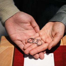 【出雲結(いずもゆい)の口コミ】 指輪のデザインが和風で1つひとつにコンセプトがあること。
その想いに沿…