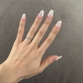 【銀座ダイヤモンドシライシの口コミ】 シンプルですが、他の人と被らないデザインに惹かれました。歳を重ねても…