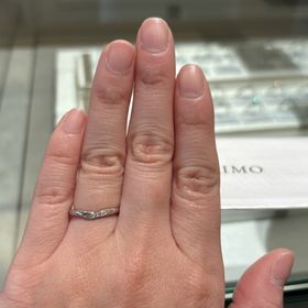 【アイプリモ(I-PRIMO)の口コミ】 最初選ぼうと思っていたウェーブではないですが、ゆるやかなV字で指が長く…