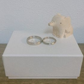 【uchimari(ウチマリ)の口コミ】 デザインを素材から選べる。
素材がシンプルで飽きがこない。
色合いも相…