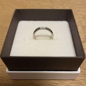 【ラザール ダイヤモンド(LAZARE DIAMOND)の口コミ】 フェアリープラチナムという、プラチナの配合にこだわり傷つきにくいそう…