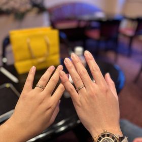 【ケイウノ ブライダル(K.UNO BRIDAL)の口コミ】 シルバーとピンクゴールドの部分をピンクゴールドが見える形になっている…