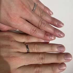 【ラザール ダイヤモンド(LAZARE DIAMOND)の口コミ】 最初は指が綺麗に見えるため、ウェーブのデザインを選ぼうと思っていまし…