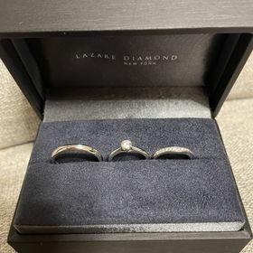 【ラザール ダイヤモンド(LAZARE DIAMOND)の口コミ】 ウェーブのハーフエタニティが良くてこちらにしました。ストレートのハー…