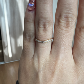 【カルティエ(Cartier)の口コミ】 一癖ある指輪が欲しかったので、ダイヤ付きの真ん中が窪んでいる形のバレ…