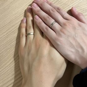 【mina.jewelry(ミナジュエリー)の口コミ】 自分たちでデザインを全て選べるので、2人それぞれのこだわりを伝えながら…