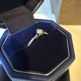 【銀座ダイヤモンドシライシの口コミ】 ブランド30周年キャンペーンで高品質ダイヤがお得に購入できた。また、モ…