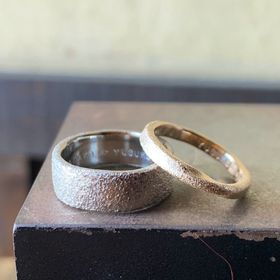 【ichi(イチ)の口コミ】 大切な結婚指輪をゼロからふたりで作り上げられる点は、ここならではのポ…