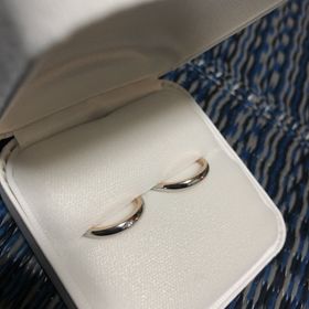 【BONDS(ボンズ)の口コミ】 シンプルですが、内側がゴールドになっており、肌馴染みがとても良いです…