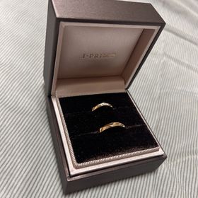 【アイプリモ(I-PRIMO)の口コミ】 デザインが個性的で、自分のお肌の色に合わせて似合う色味の指輪を提示し…