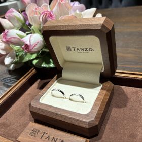【TANZO.(鍛造指輪)の口コミ】 槌目加工はオーダー時にイメージしていたより輝きがあり、仕上がりに感動…