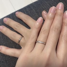 【アイプリモ(I-PRIMO)の口コミ】 ストレートのウェーブデザインなので、指が長細い私にはピッタリのデザイ…